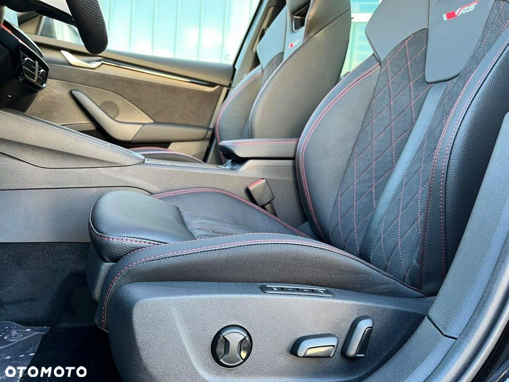 Skoda Octavia 2.0 TSI RS DSG - 8