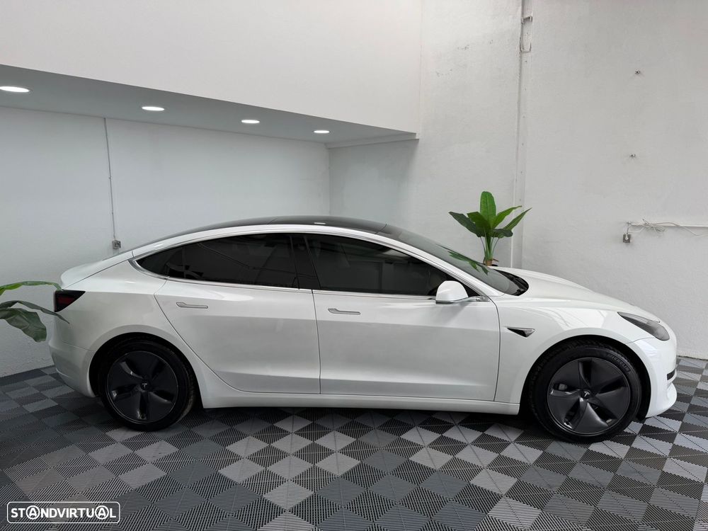Tesla Model 3 Standard Range Plus RWD - 2