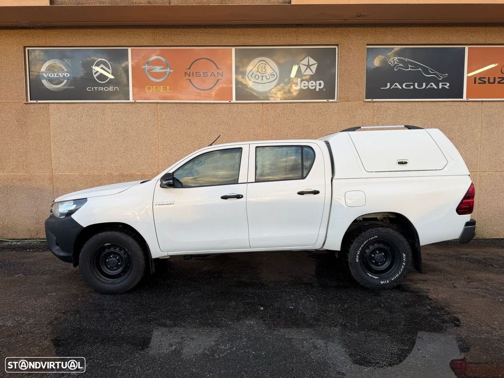 Toyota Hilux 2.4 D-4D 4WD CD Premium Edition