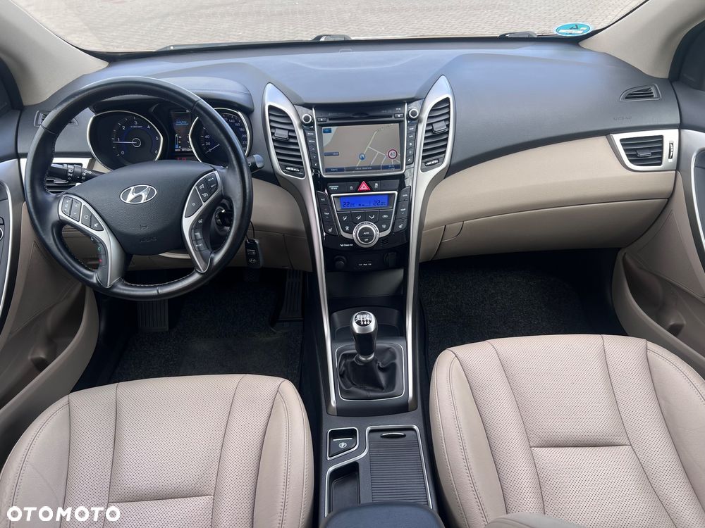 Hyundai i30 i30cw blue 1.6 CRDi Trend - 22