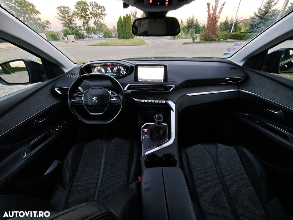 Peugeot 3008 1.2 PureTech Turbo S&S Allure - 15