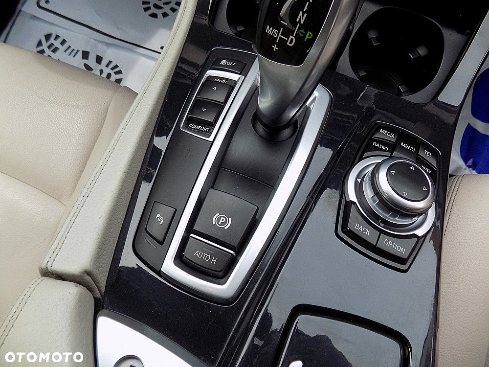 BMW Seria 5 518d - 19