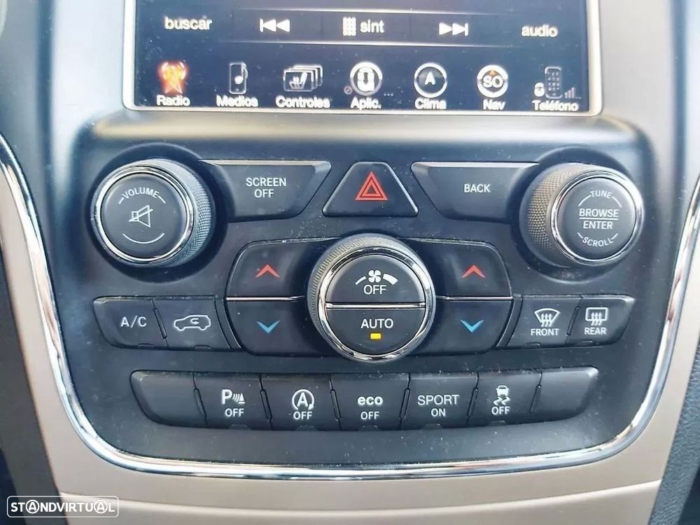 Jeep Grand Cherokee - 43