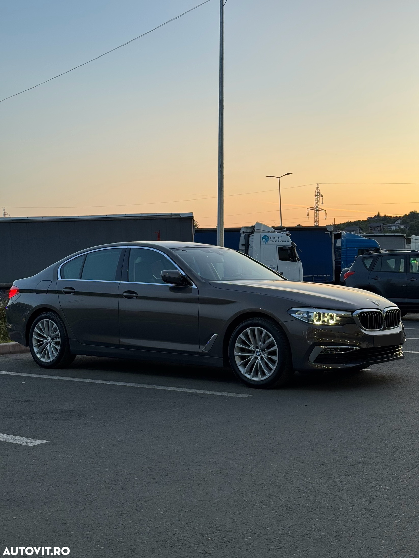 BMW Seria 5 520d xDrive Aut. Luxury Line - 2
