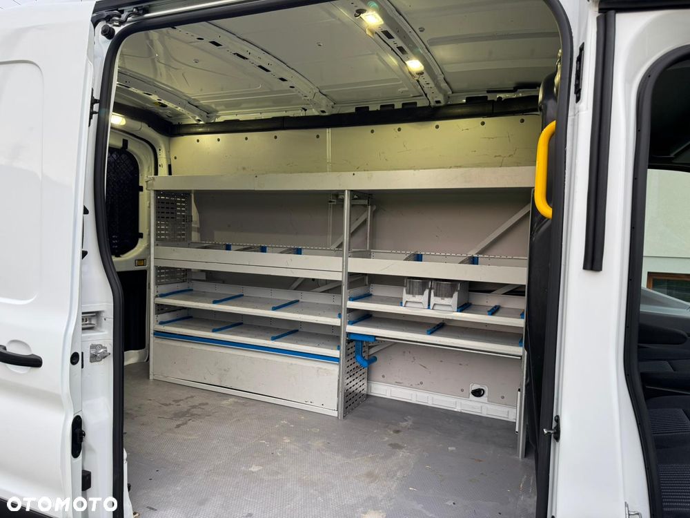 Ford Transit - 12