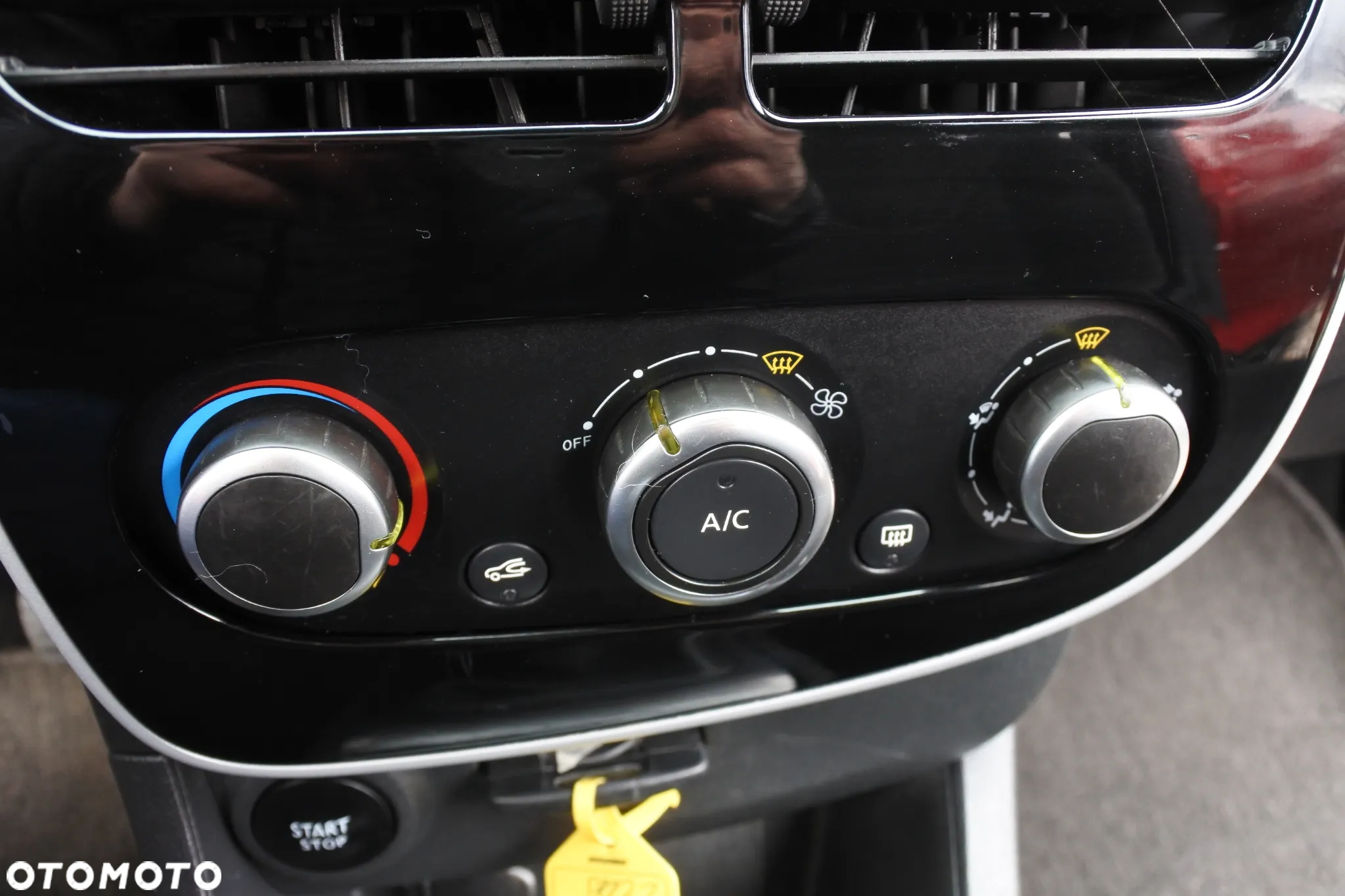 Renault Clio (Energy) TCe 90 Start & Stop LIMITED - 14