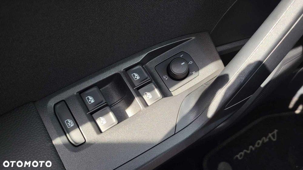 Seat Arona - 16
