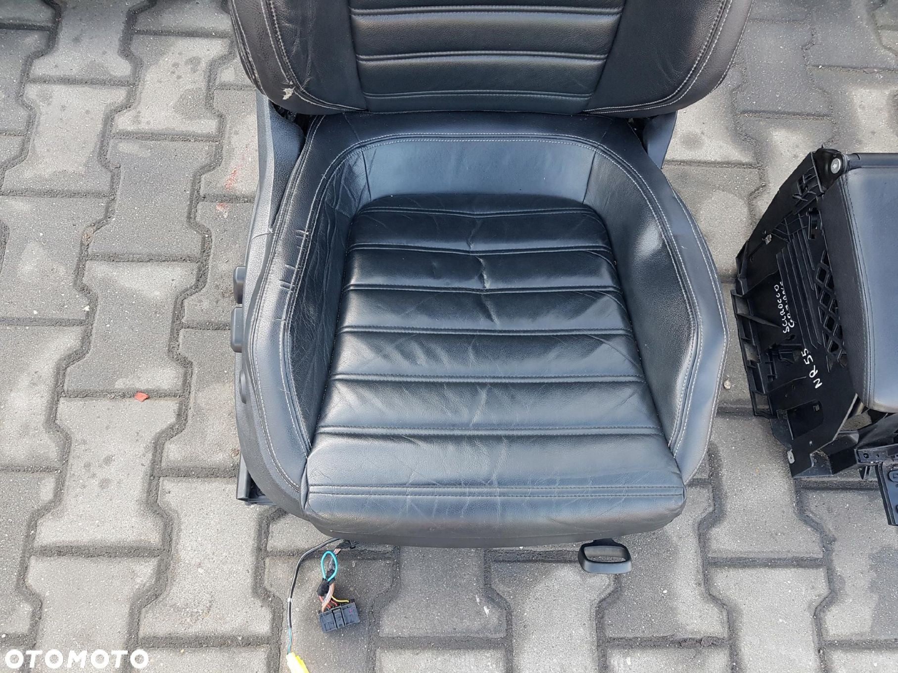 VW SCIROCCO III 08-14r FOTELE SKÓRZANE KANAPA - 6