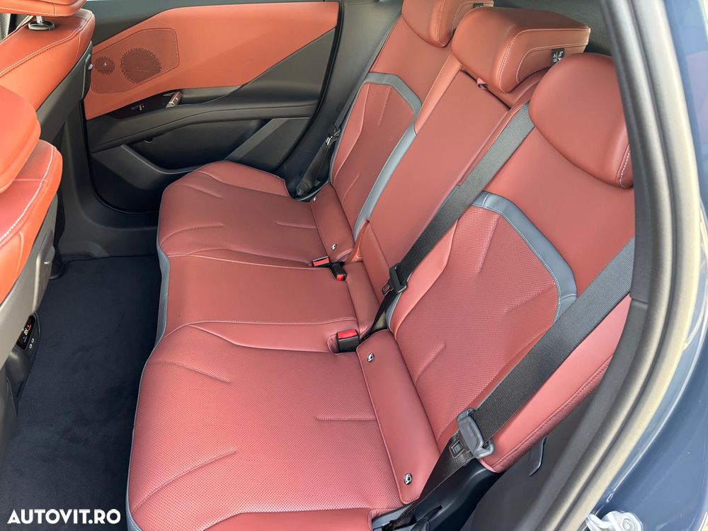 BMW iX3 50 xDrive - 17