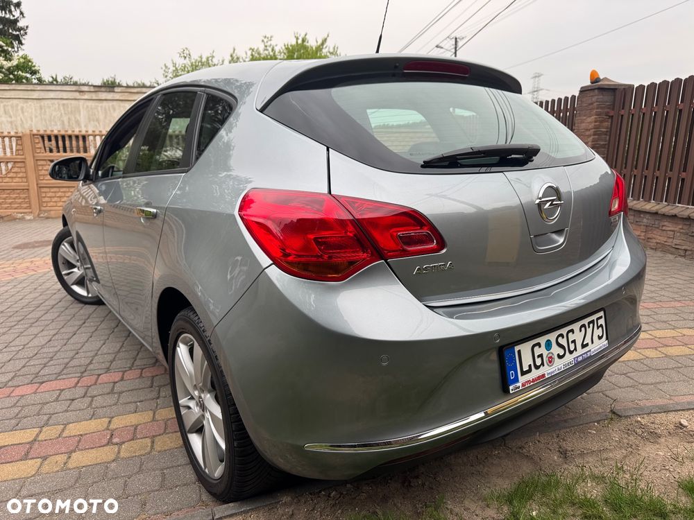 Opel Astra 1.6 Enjoy EU6 - 4