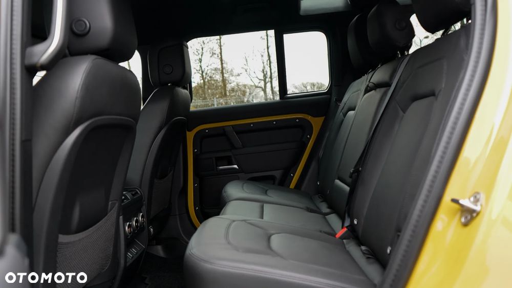 Land Rover Defender 3.0 D350 mHEV Trophy Edition Deep Sandglow - 31