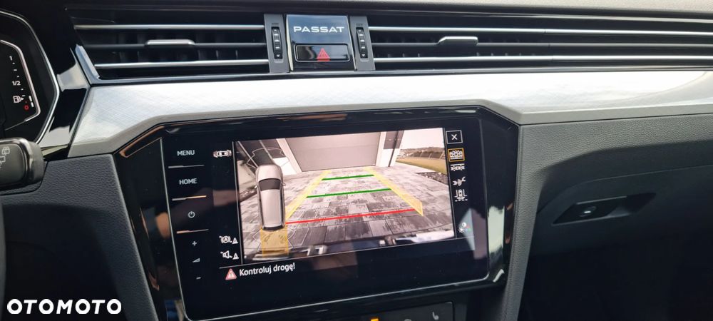 Volkswagen Passat - 13