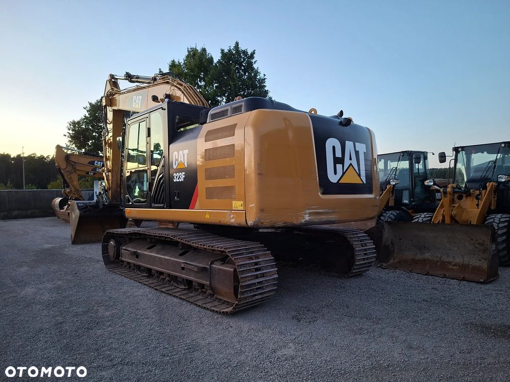 Caterpillar CAT 323 FL - 4