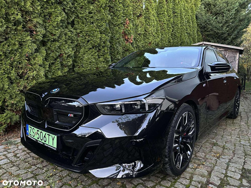 BMW i5 - 2