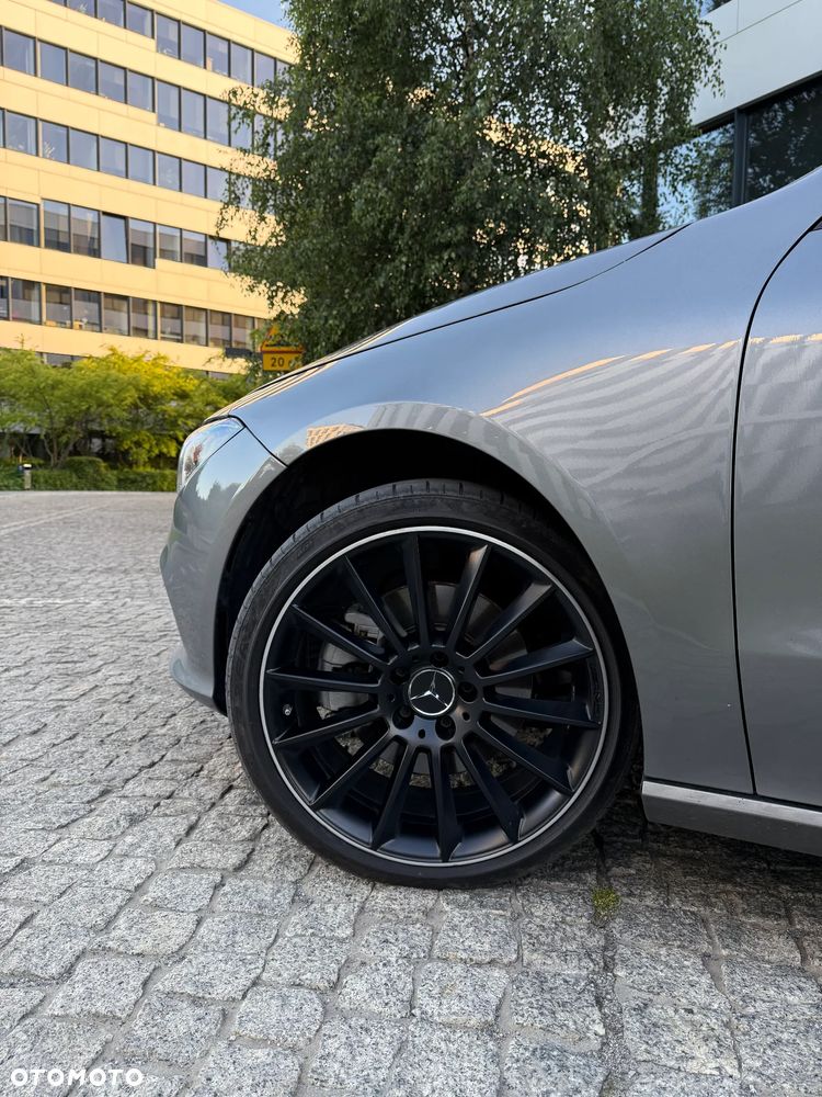 Mercedes-Benz CLA 250 4Matic 7G-DCT Progressive - 13