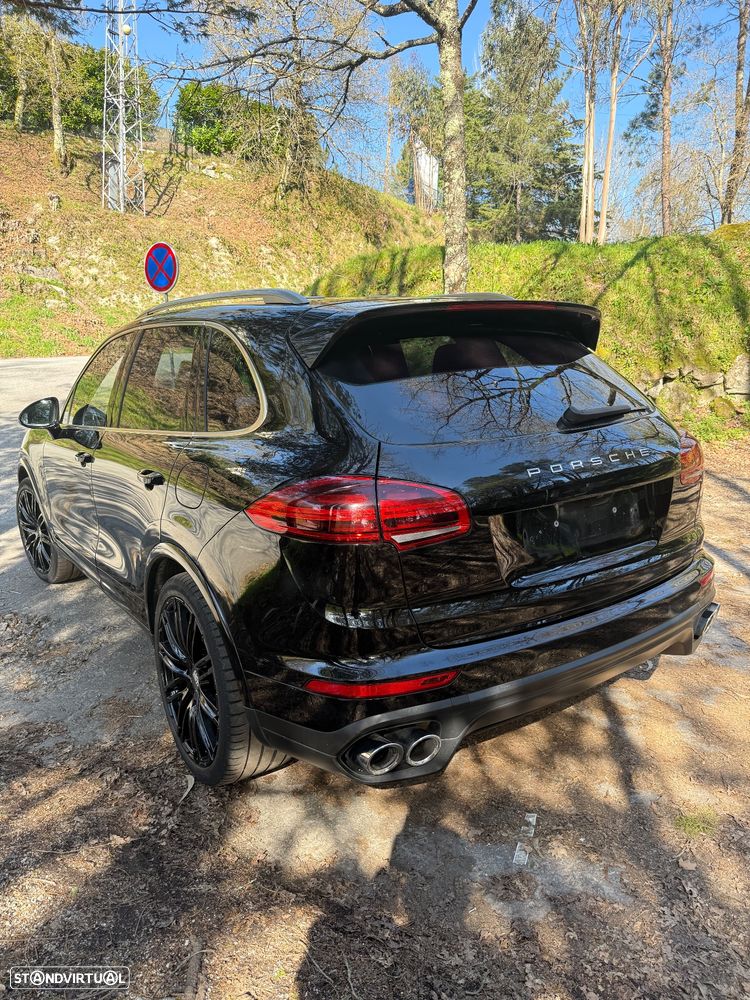 Porsche Cayenne - 8