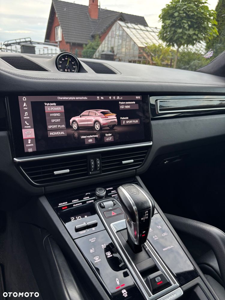 Porsche Cayenne - 8