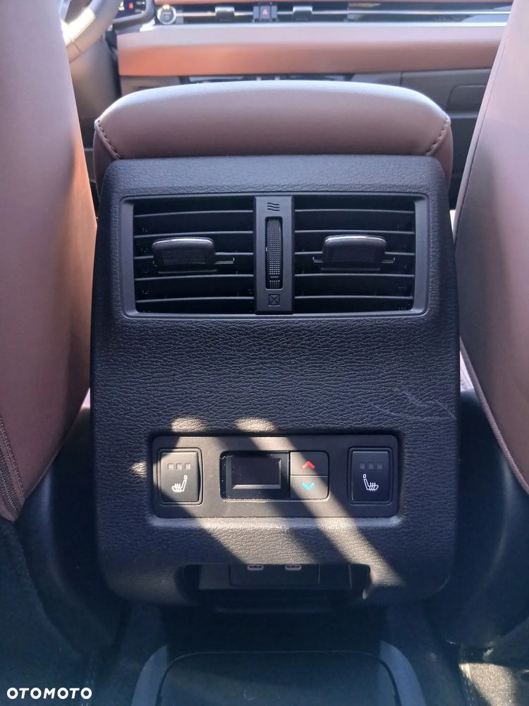 Mitsubishi Outlander Instyle Plus - 22
