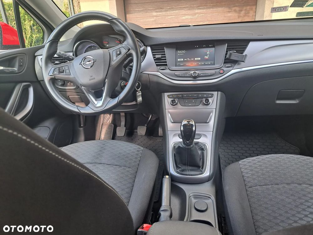 Opel Astra 1.4 T Enjoy - 9