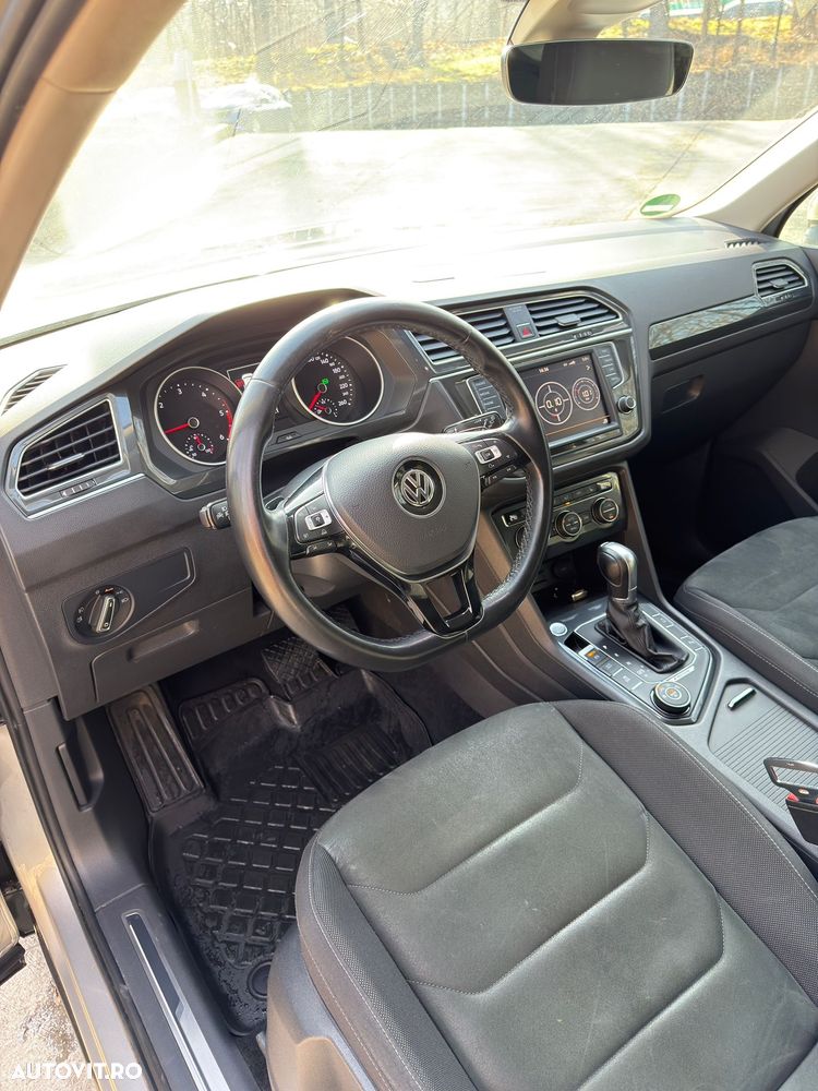 Volkswagen Tiguan 2.0 TDI SCR 4MOTION BlueMotion Technology DSG Lounge Sport & Style - 9