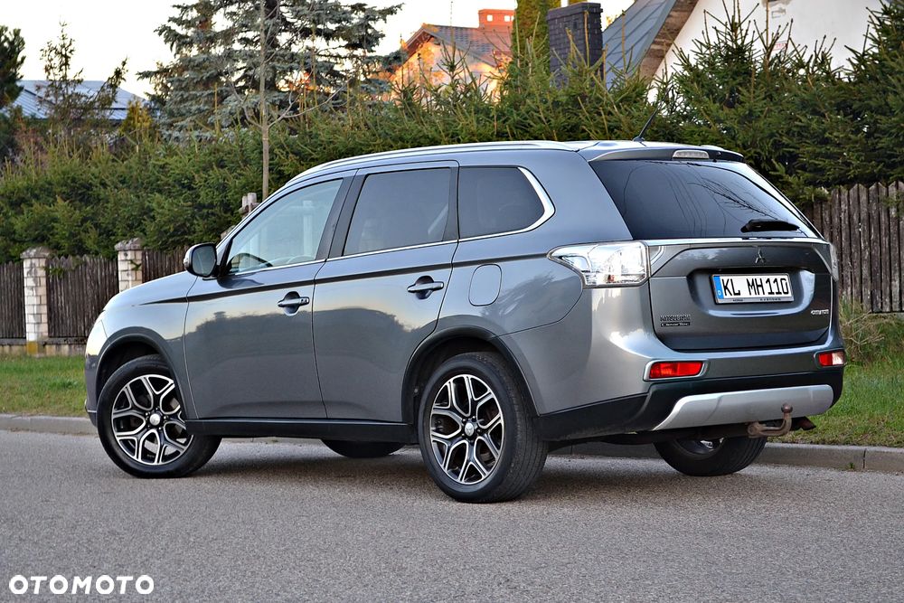 Mitsubishi Outlander 2.2 DID Intense + 4WD - 8