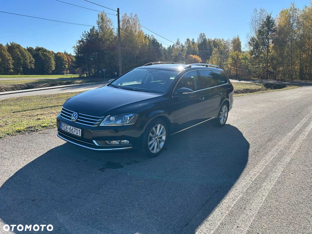 Volkswagen Passat - 1