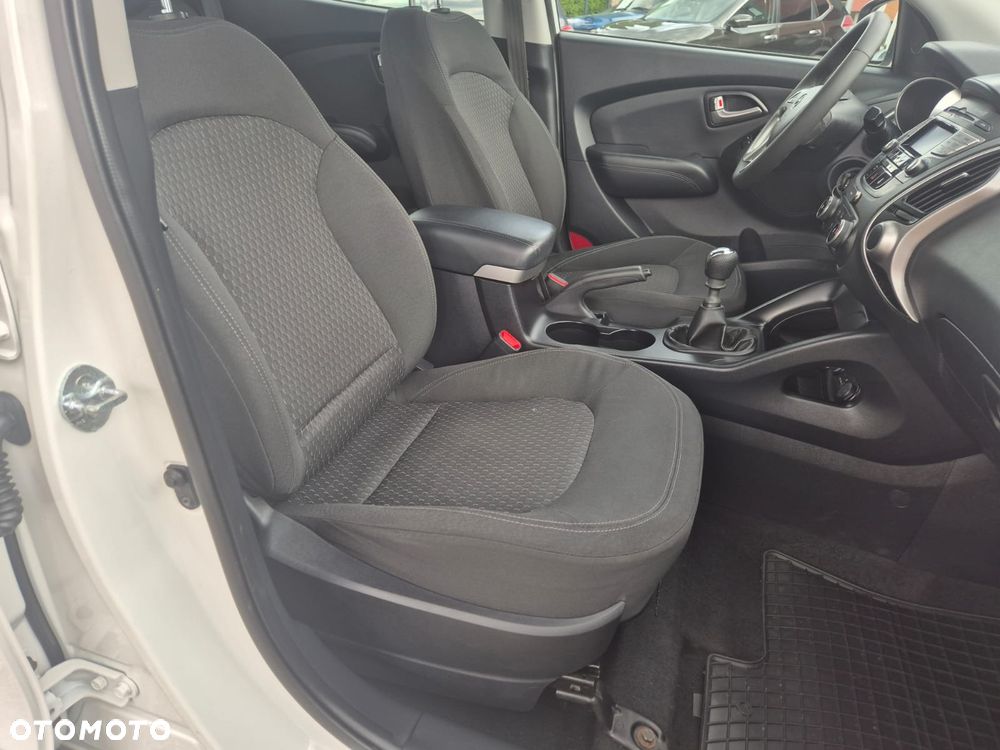 Hyundai ix35 1.6 2WD blue Style - 16