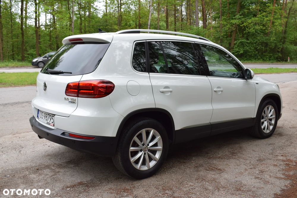 Volkswagen Tiguan 2.0 TDI DPF BlueMotion Technology Lounge Sport & Style - 13