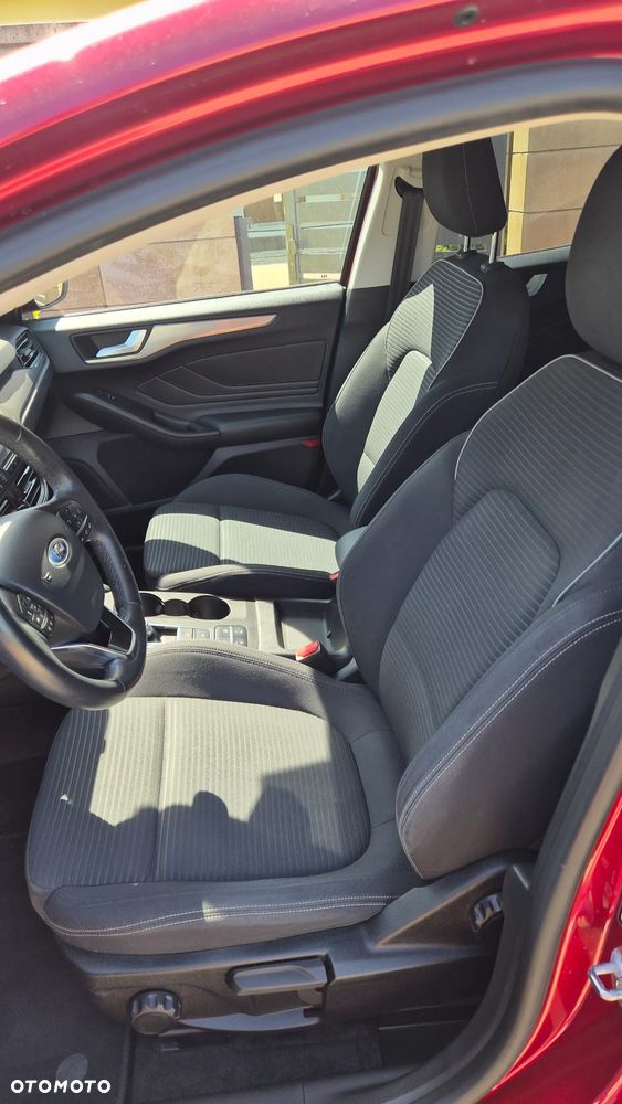 Ford Focus 1.5 EcoBoost Titanium Business - 10