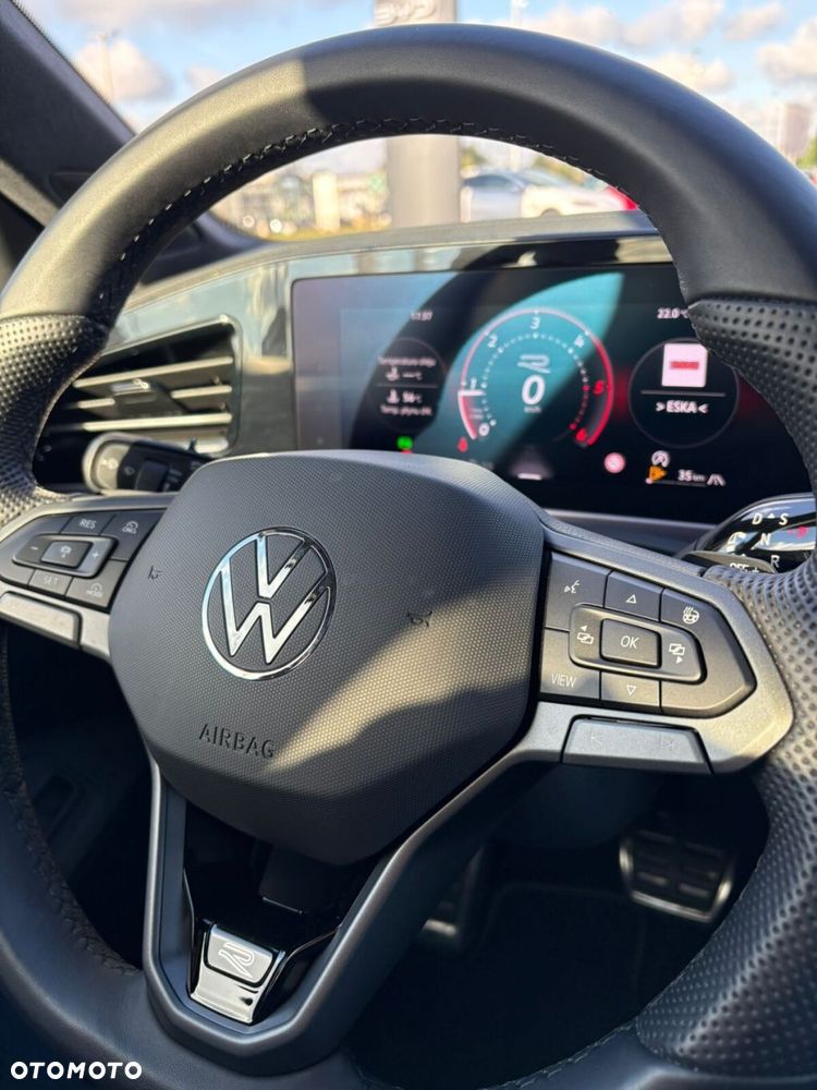 Volkswagen Passat - 12