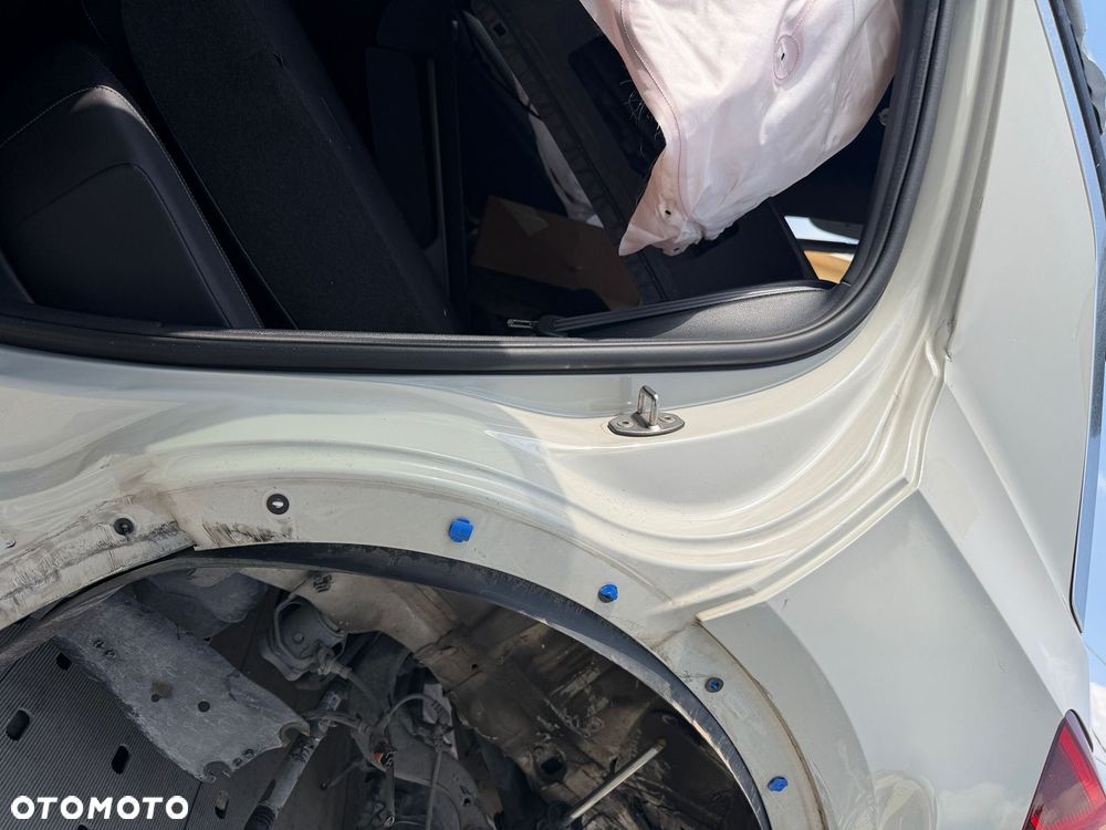 Volkswagen T-Roc 2.0 TDI SCR 4MOTION DSG R-Line - 23