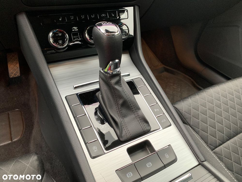 Skoda Superb 1.5 TSI Ambition DSG - 16