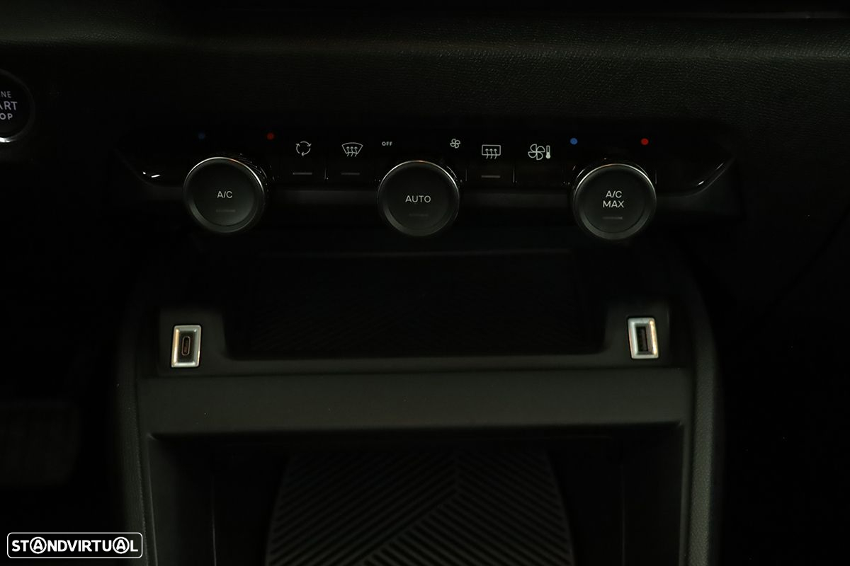 Citroën C4 1.2 PureTech Plus EAT8 - 12