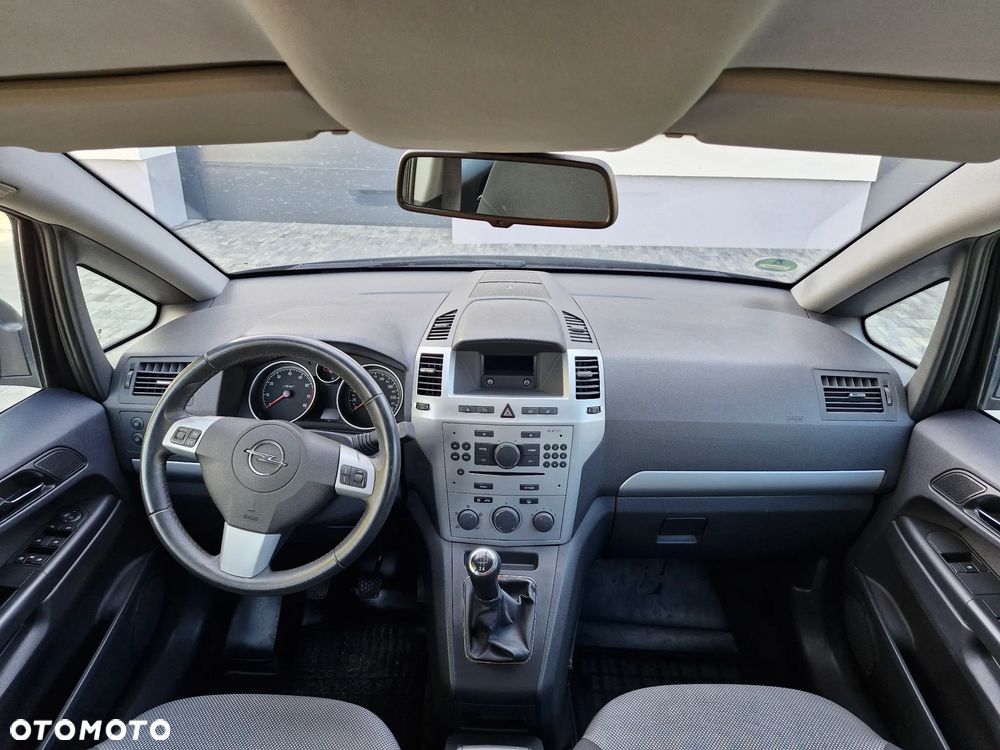 Opel Zafira - 14