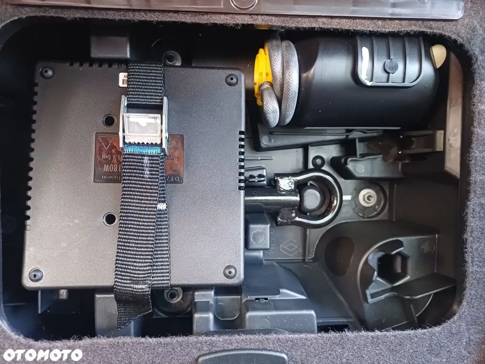 Renault Espace 1.6 dCi Energy Initiale Paris EDC 7os - 23