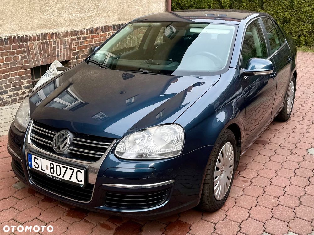 Volkswagen Jetta 1.6 Trendline - 1