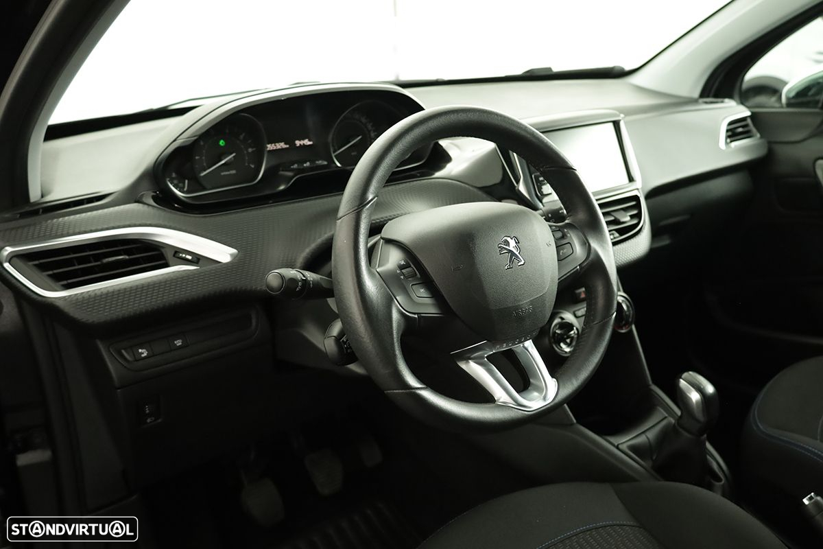 Peugeot 208 1.2 PureTech Signature - 7