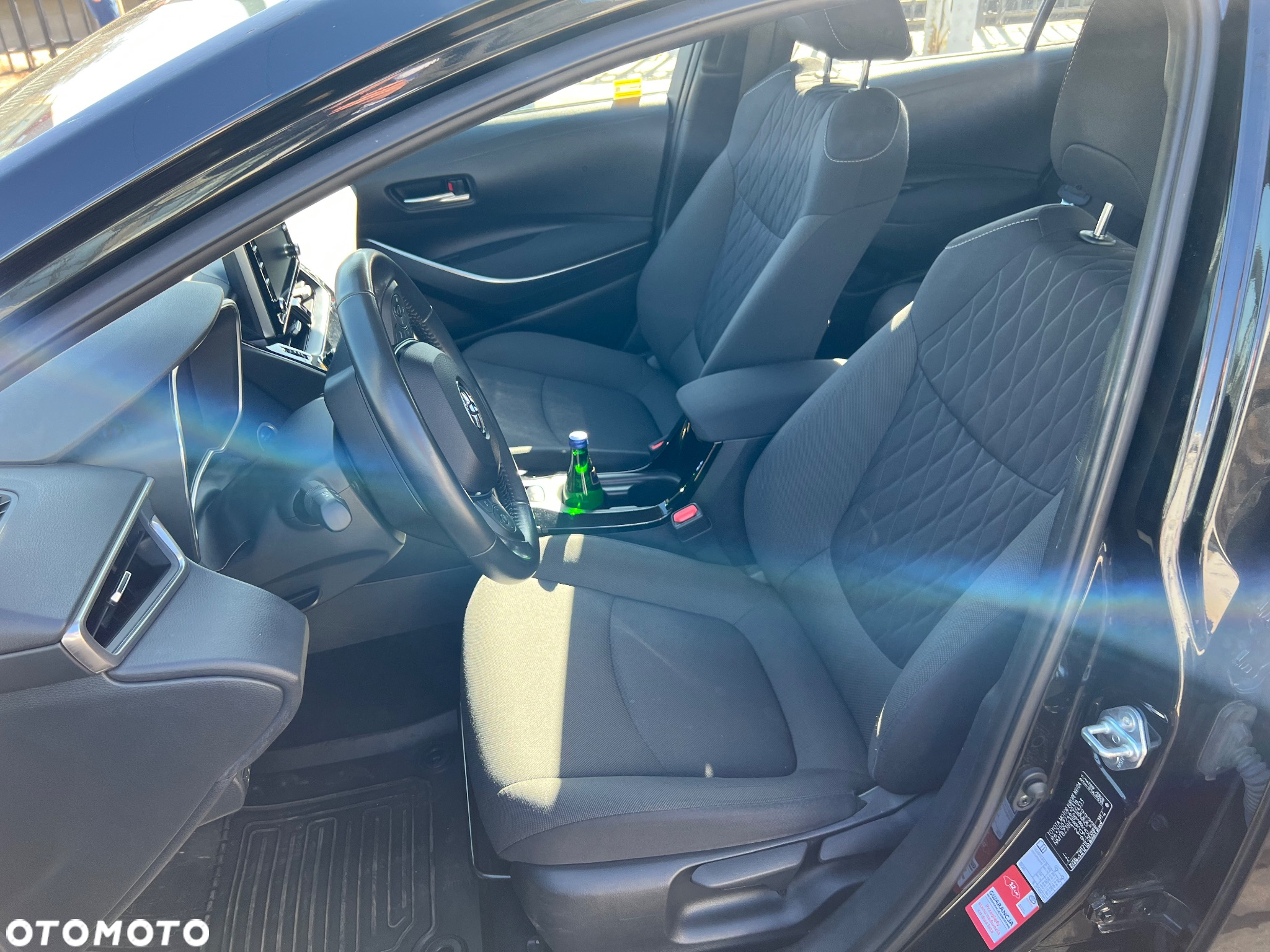 Toyota Corolla 1.8 Hybrid Comfort - 8