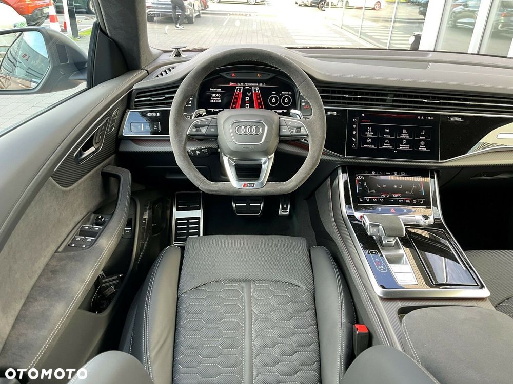 Audi RS Q8 - 23