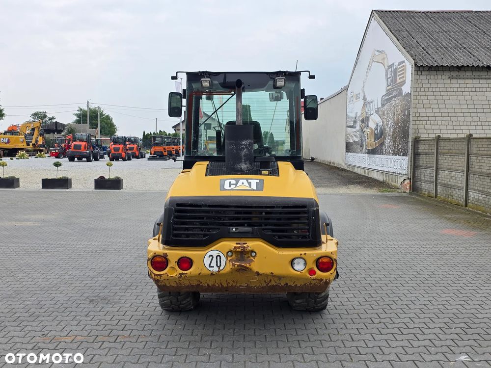 Caterpillar 907H, 2012 ROK, 4100 MTH, ŁYŻKA OTWIERANA + WIDŁY - 4