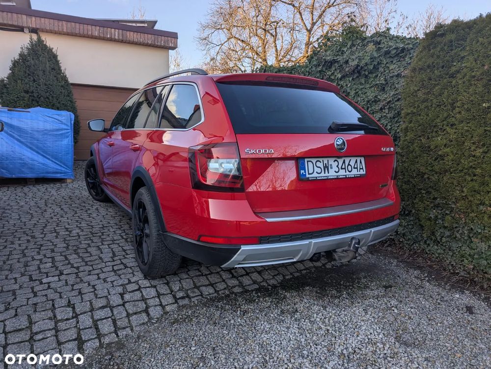 Skoda Octavia 2.0 TDI 4x4 DSG Scout - 4