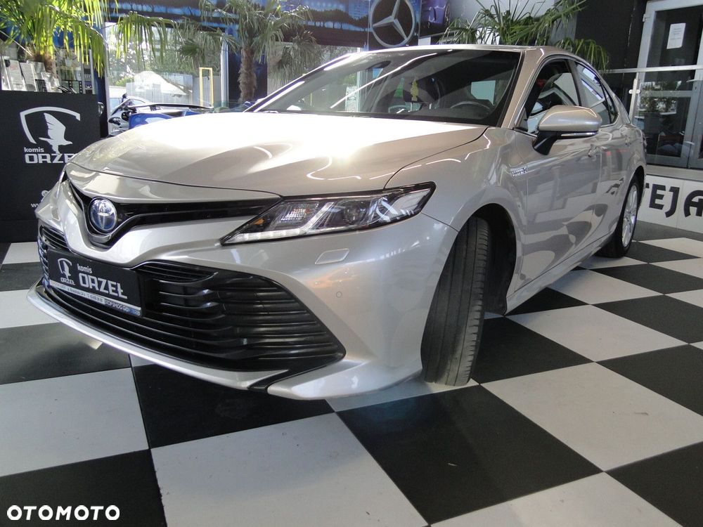 Toyota Camry - 3