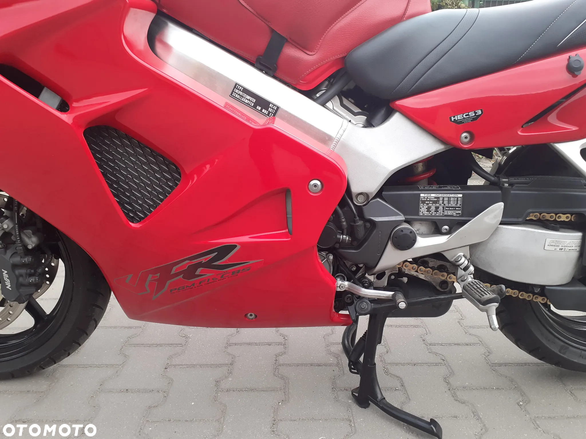 Honda VFR - 8