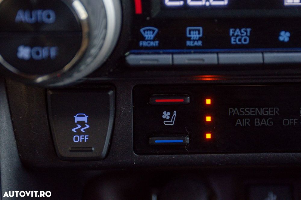 Toyota RAV4 2.5 4x4 Hybrid Lounge - 6