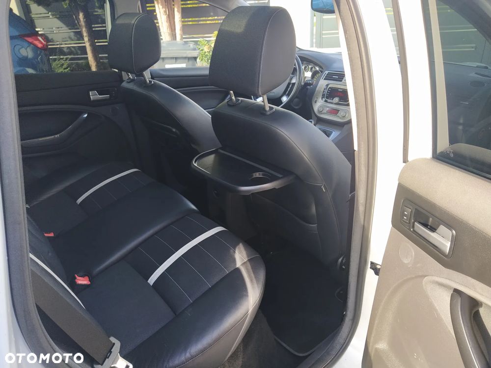 Ford Kuga 2.0 TDCi 2x4 Titanium - 9