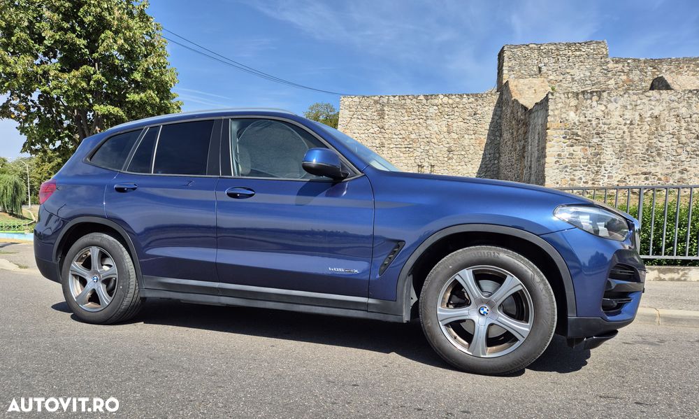 BMW X3 xDrive20d AT Advantage - 9