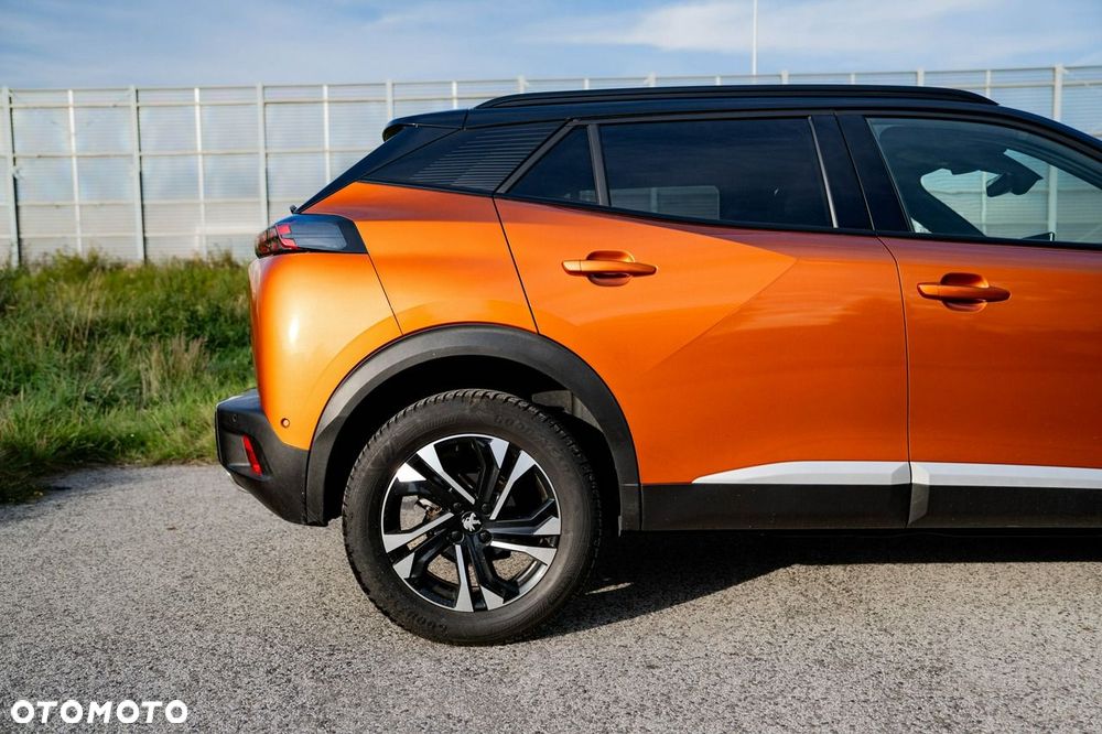 Peugeot 2008 - 8