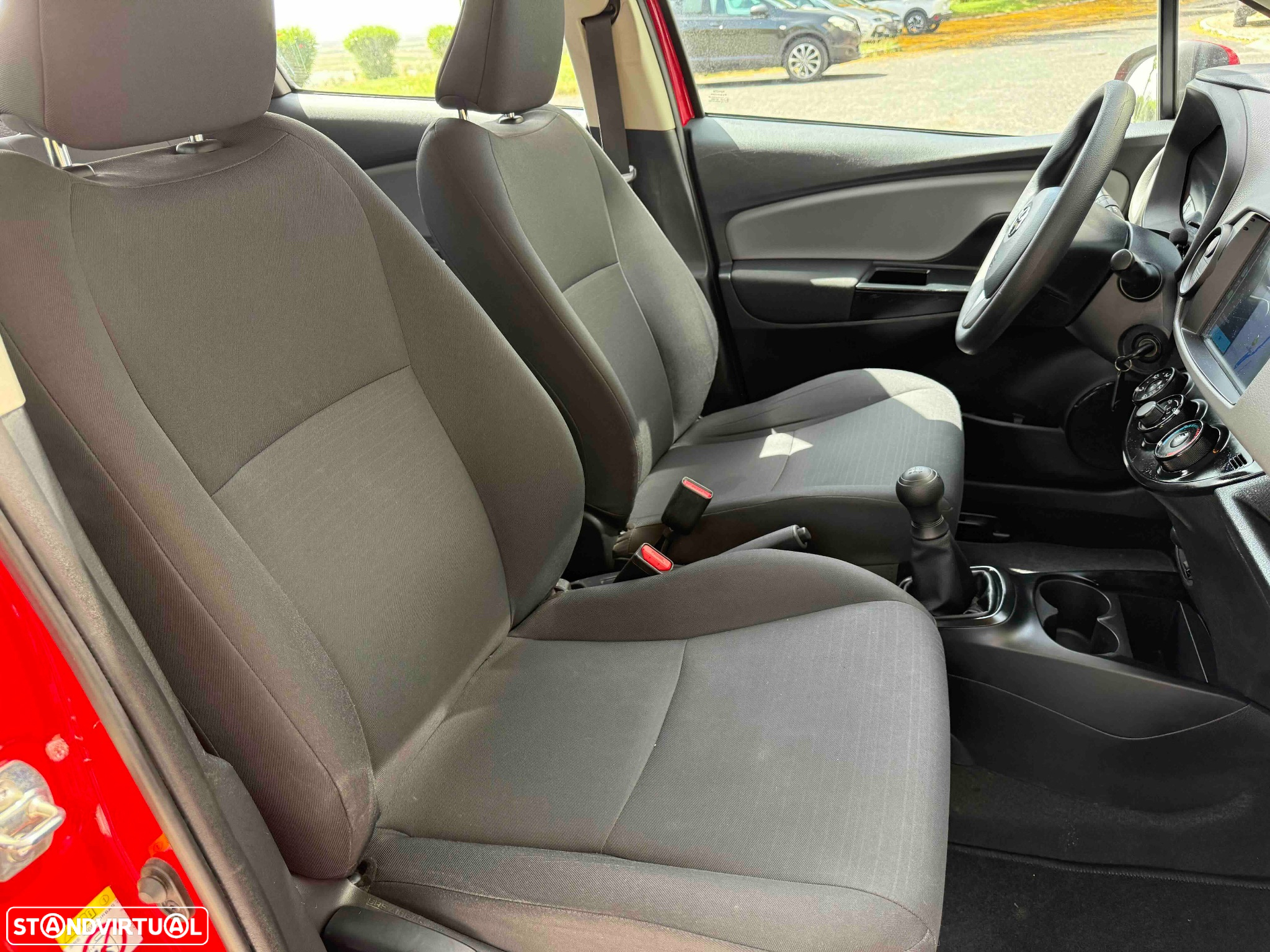 Toyota Yaris 1.0 VVT-i Exclusive - 15
