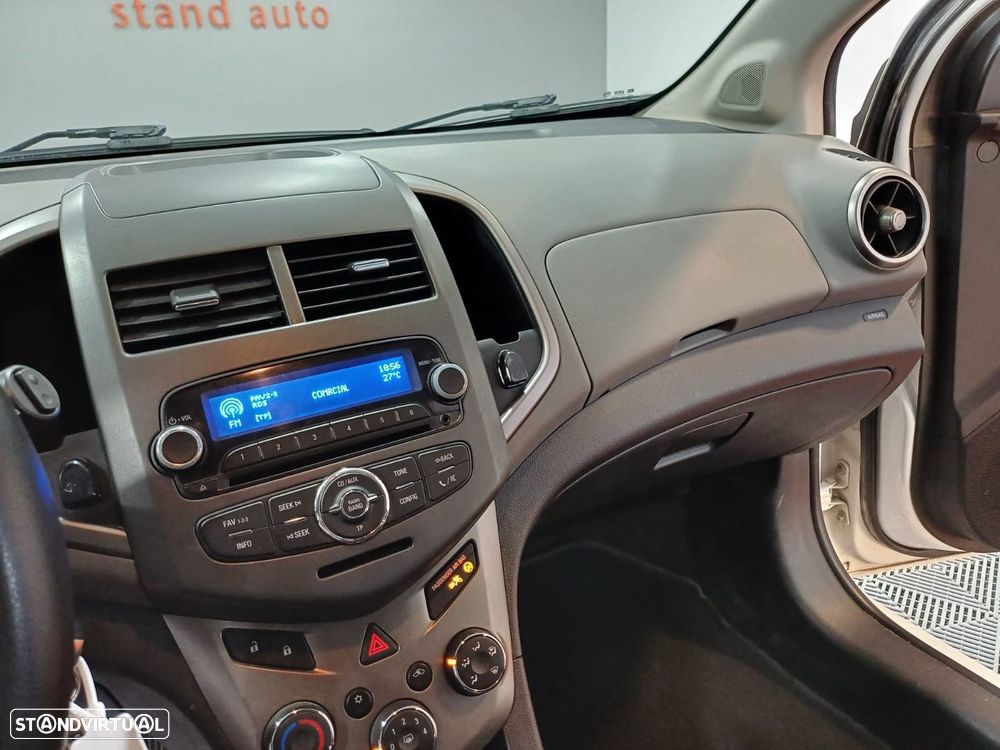 Chevrolet Aveo 1.2 LS - 20
