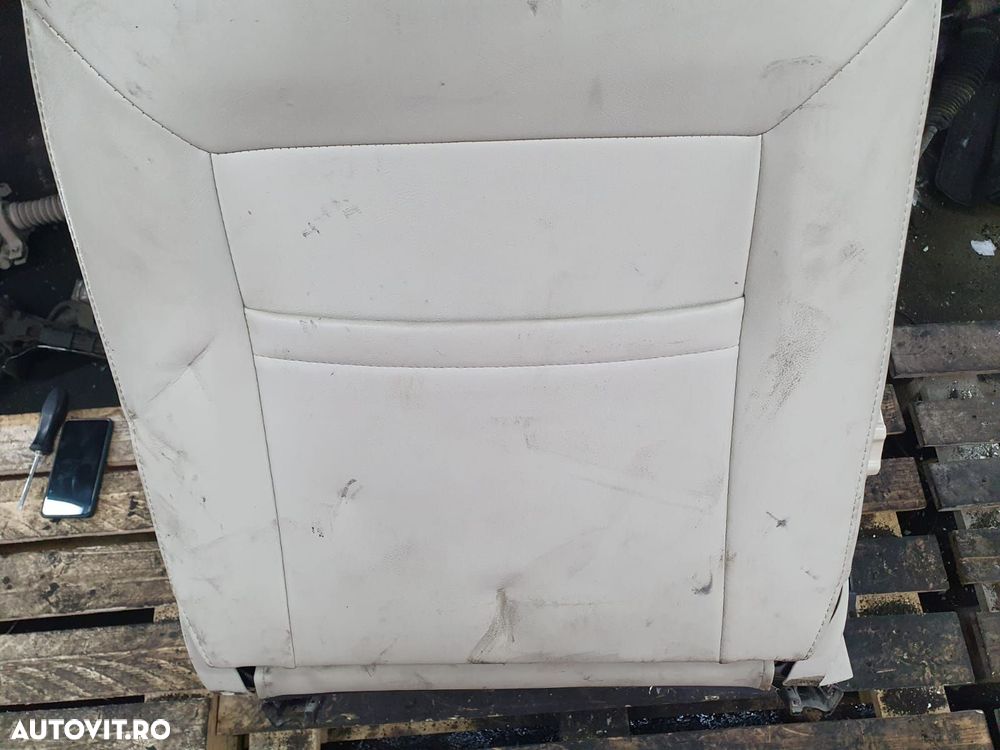 Scaun pasager dreapta fata 1k4881106kk 83115690300 Skoda Octavia 2 [2 - 2